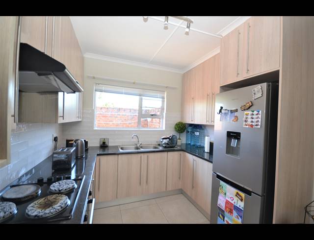 2 BEDROOM TOWNHOUSE RENTED IN ABBOTSFORD